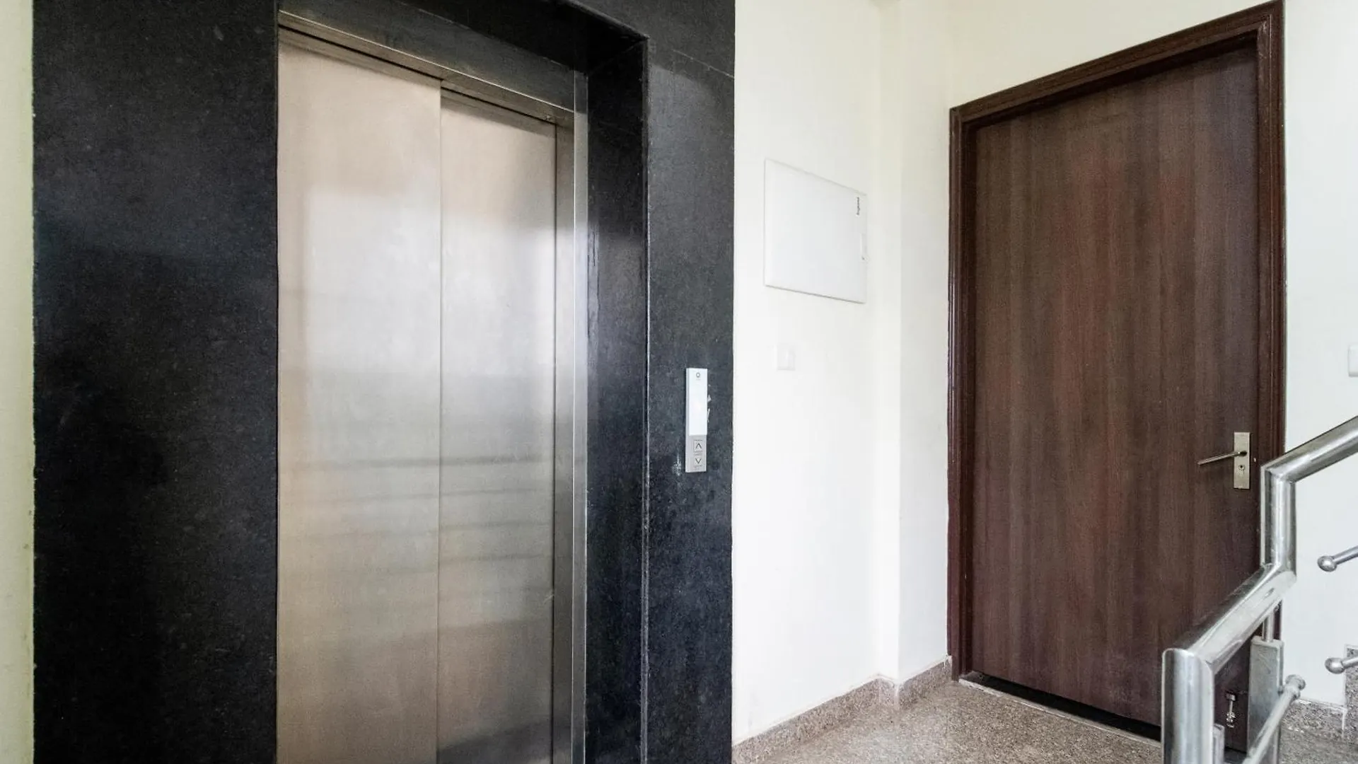 Hotel O The Hotel Gurgaon